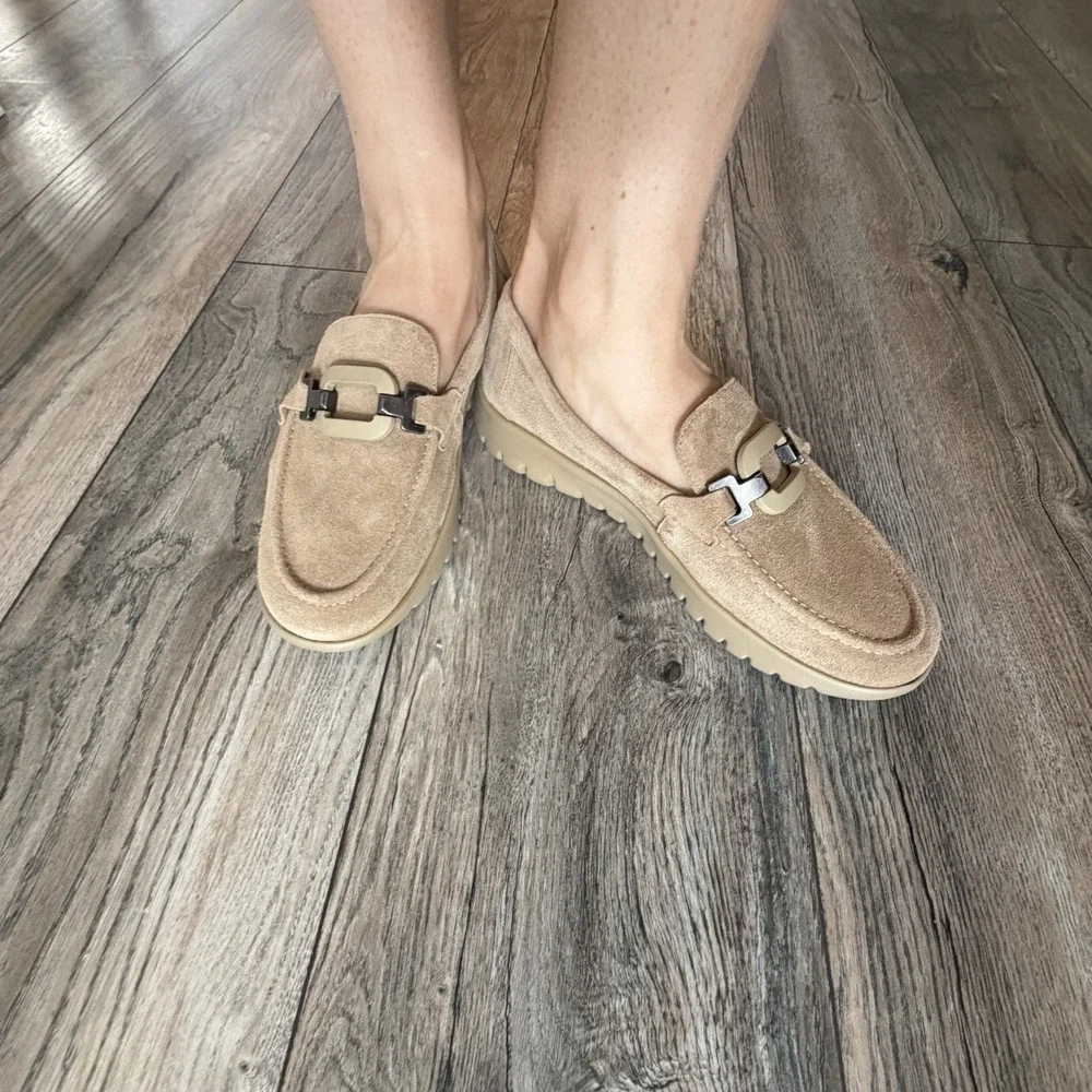 Briooso Suede Loafers Size 7.5M Beige Comfort Flats Leather‎ Slip On